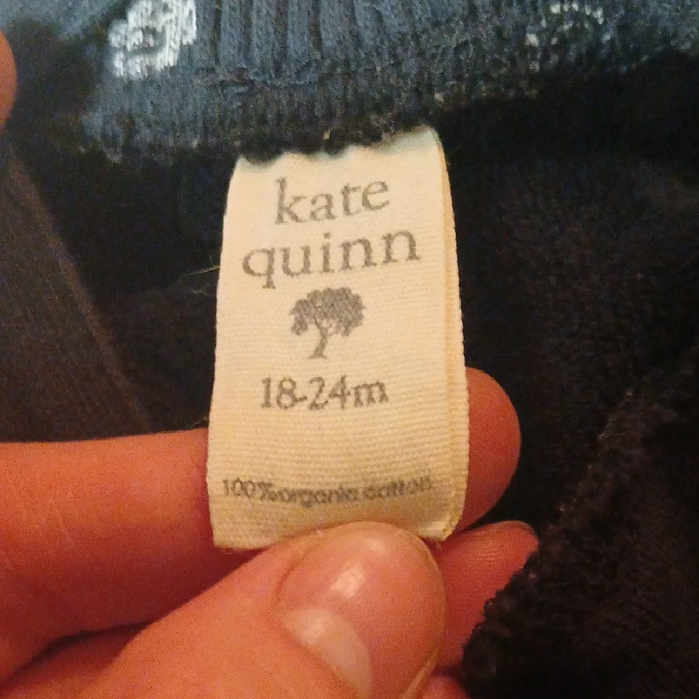 kate quinn chic black